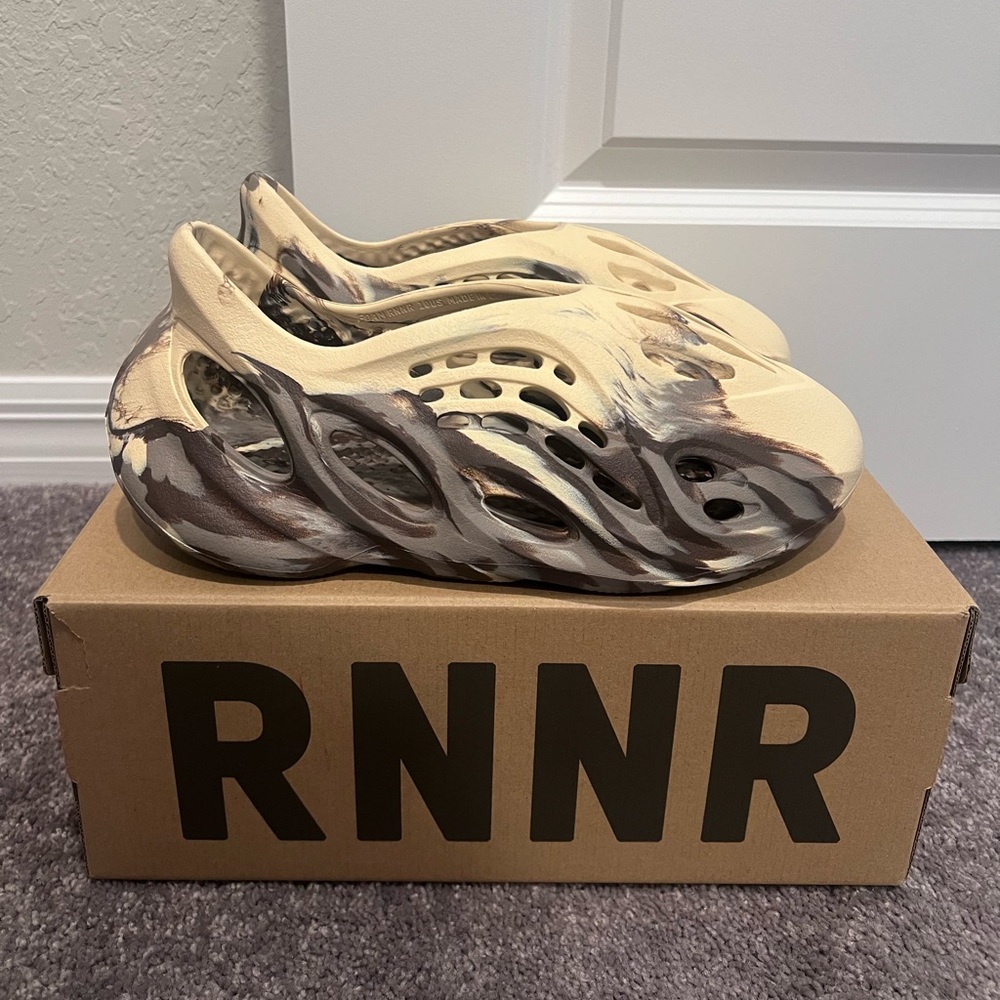 Yeezy foam runner